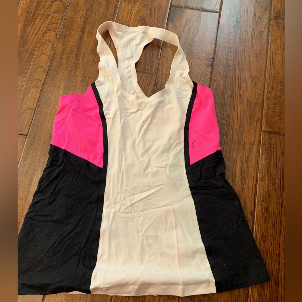 Lululemon tank